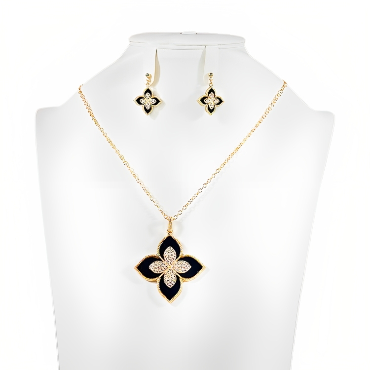 Four Leaf Golden Simple And Elegant Necklace And Earrings Set