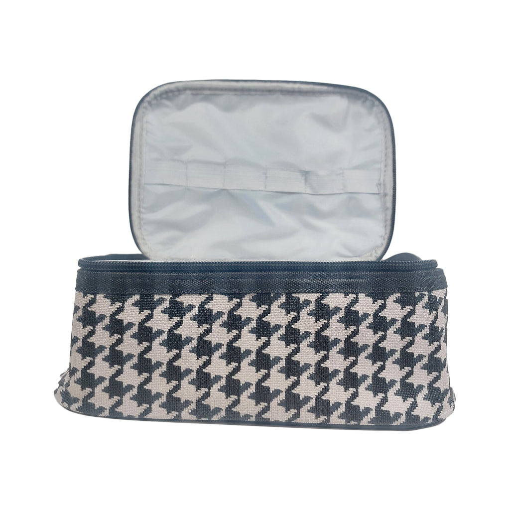 Zig Zag Black And White Travel Carrying Wash Bag 