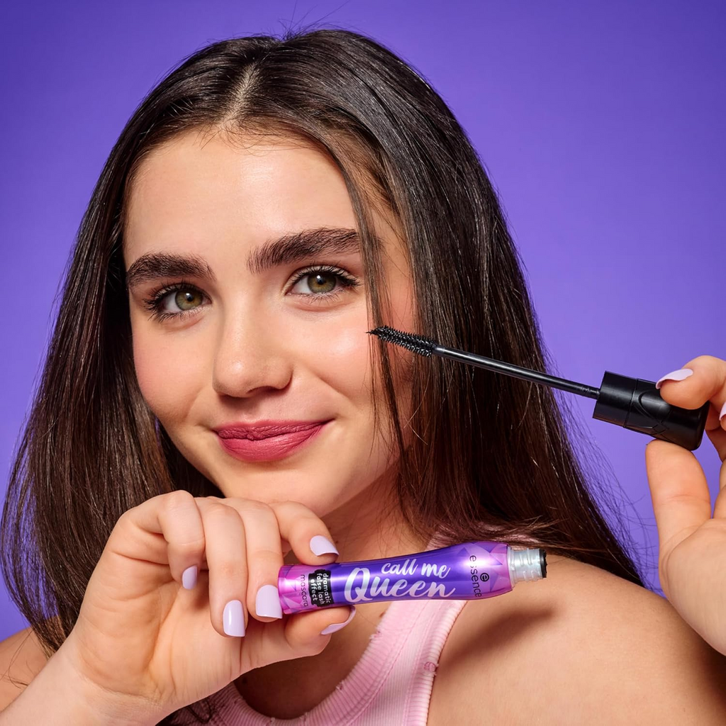 Essence Call Me Queen Dramatic False Lash Effect Mascara  is available on qasr jamal store