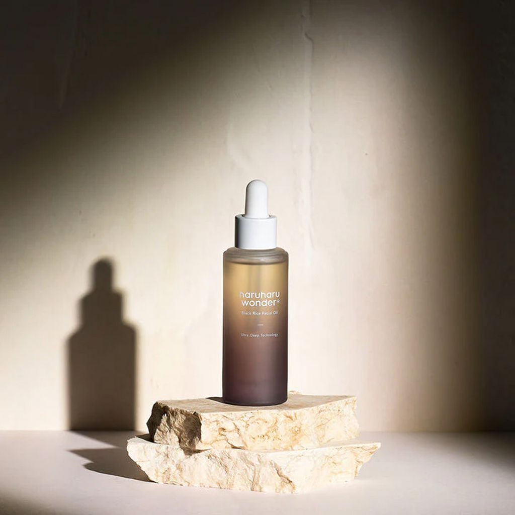 Haruharu Wonder Black Rice Facial Oil available on Qasr Jamal Store